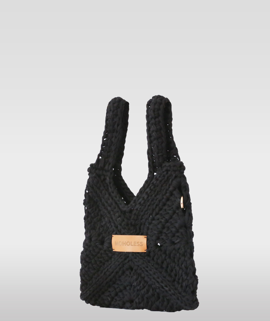 tricot black-1